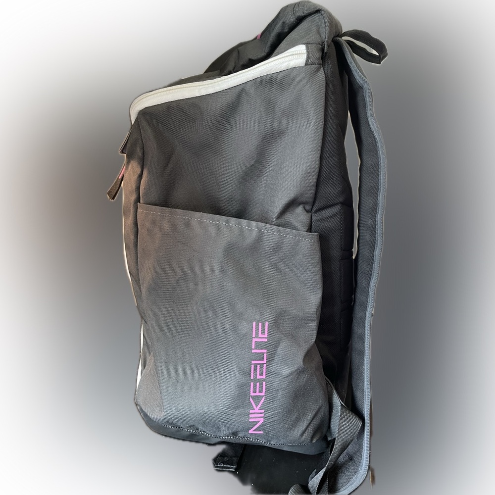 Nike Hoops Elite Max Pro Quad Zip Breast Cancer Backpack - Picture 3 of 11
